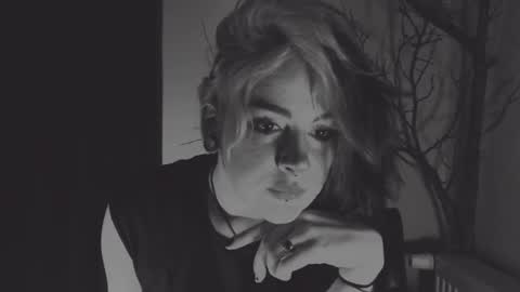 Molly Crow online show from January 15, 2025, 7:37 am