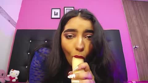 molly_curvyhot online show from February 3, 2026, 6:13 pm