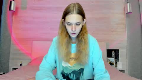 Molly Hunt online show from November 9, 2025, 4:00 am