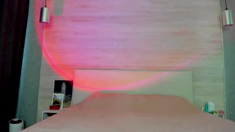 Molly Hunt online show from April 30, 2026, 2:40 am