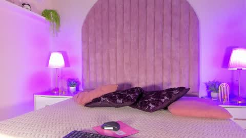 Molly Jackson online show from February 8, 2025, 12:06 pm