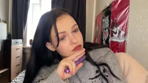 molly_kinkli online show from April 21, 2026, 8:31 am