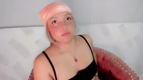 molly_logan online show from March 5, 2026, 11:45 pm