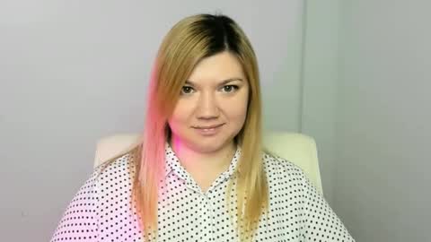Molly online show from January 25, 2025, 12:26 pm