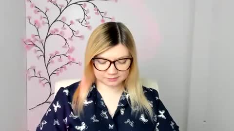 Molly online show from January 17, 2026, 6:51 am