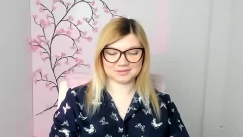 Molly online show from March 20, 2026, 12:32 pm