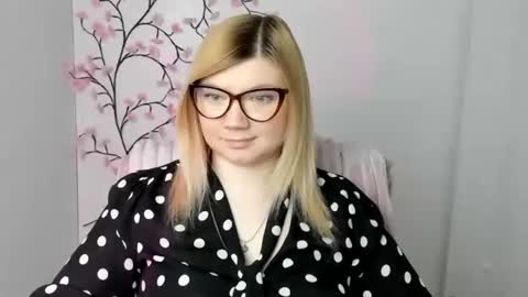 Molly online show from April 26, 2026, 11:41 am