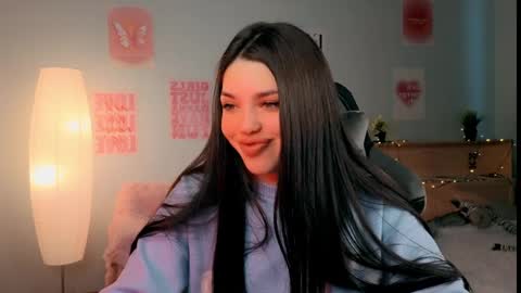 Molly online show from March 28, 2026, 5:29 am