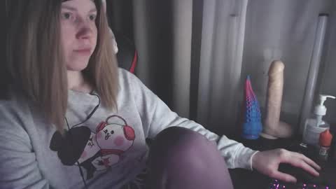 I have new photos come and see with love Molly online show from January 5, 2025, 8:10 pm