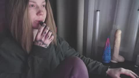 I have new photos come and see with love Molly online show from January 14, 2025, 5:01 pm