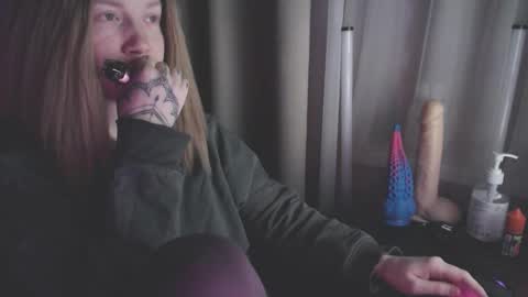 I have new photos come and see with love Molly online show from January 16, 2025, 3:45 am