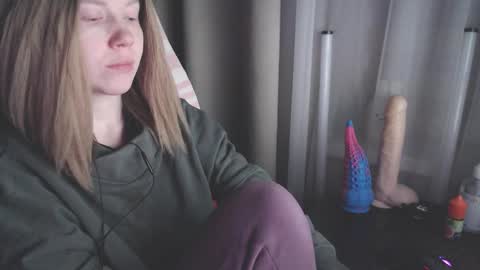 I have new photos come and see with love Molly online show from January 17, 2025, 3:55 am