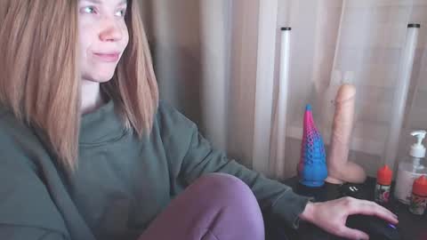 I have new photos come and see with love Molly online show from January 18, 2025, 7:04 pm