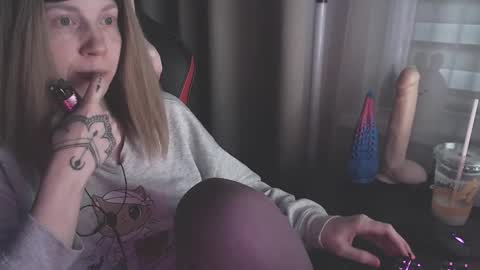 I have new photos come and see with love Molly online show from January 27, 2025, 12:48 pm