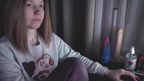 I have new photos come and see with love Molly online show from February 24, 2025, 6:58 pm