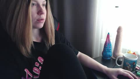 I have new photos come and see with love Molly online show from March 11, 2025, 10:51 am