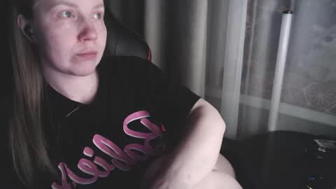 I have new photos come and see with love Molly online show from February 22, 2026, 7:34 pm