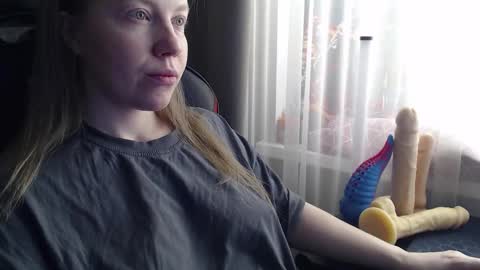 I have new photos come and see with love Molly online show from March 15, 2026, 8:31 am
