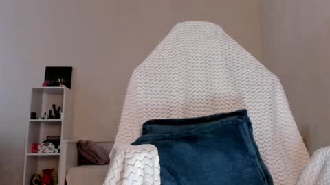 Snapshot of molly_soft chatting on March 6, 2025, 7:14 am Molly online show from March 6, 2025, 7:14 am