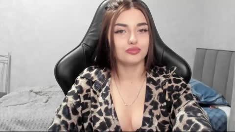 Molly online show from March 17, 2026, 11:30 pm