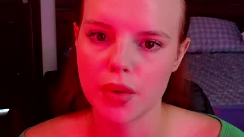 Molly online show from June 8, 2026, 2:12 am