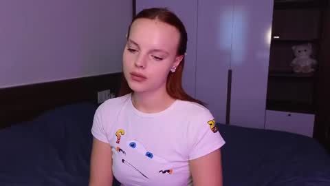 Snapshot of mollybossy chatting on June 22, 2026, 3:25 am Molly online show from June 22, 2026, 3:25 am