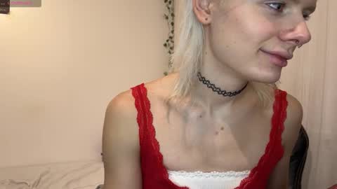 mollychloe online show from December 19, 2025, 5:31 pm