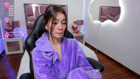Molly  online show from December 13, 2024, 5:43 pm