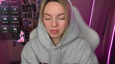 Molly online show from October 26, 2025, 12:49 am