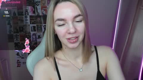 Molly online show from October 28, 2025, 1:20 am