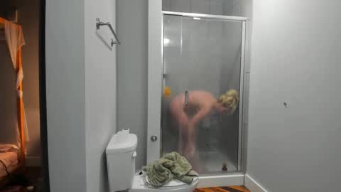 mollyharttt online show from September 15, 2025, 7:03 pm