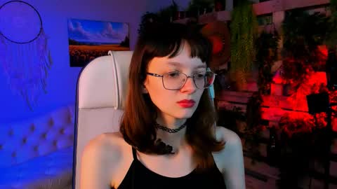 mollyjiggles online show from September 19, 2025, 12:39 pm