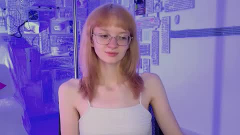 mollyjiggles online show from October 9, 2025, 9:18 am