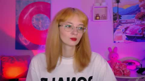 mollyjiggles online show from October 14, 2025, 12:28 pm