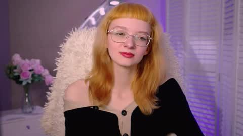 mollyjiggles online show from October 18, 2025, 8:04 am