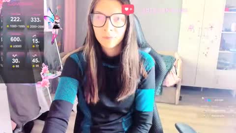  KIRA  online show from October 14, 2025, 2:56 am