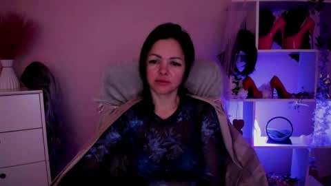 Molly online show from April 28, 2026, 6:40 am