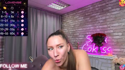 hi im Molly heregreat boobs big heart  warm pussy  online show from January 10, 2025, 8:40 am