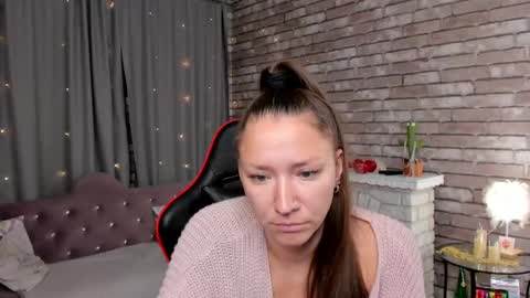 hi im Molly heregreat boobs big heart  warm pussy  online show from May 26, 2026, 1:01 am