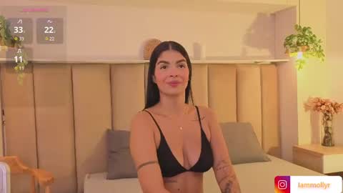 mollyrosse1 online show from July 26, 2026, 1:18 pm