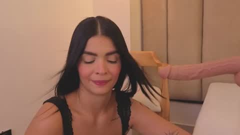 mollyrosse1 online show from August 4, 2026, 11:24 am