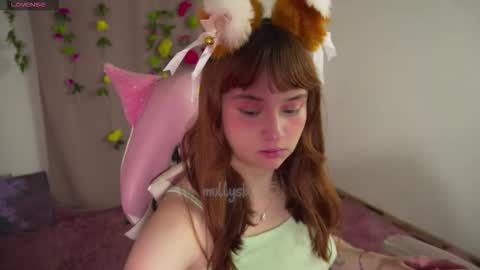 mollysb_05 online show from November 13, 2025, 8:19 pm