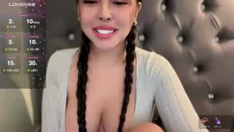 molly online show from October 31, 2025, 4:57 am