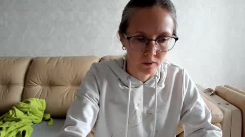 AngelMomm online show from February 16, 2025, 10:54 am
