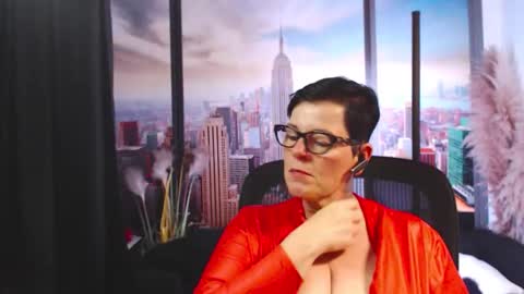 Snapshot of mollysun chatting on October 27, 2025, 7:07 pm MollySun Nina Randmann online show from October 27, 2025, 7:07 pm