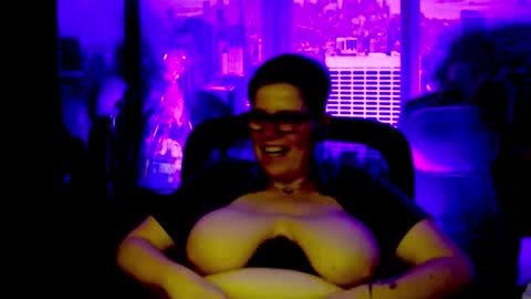 Snapshot of mollysun chatting on February 24, 2026, 5:00 pm MollySun Nina Randmann online show from February 24, 2026, 5:00 pm