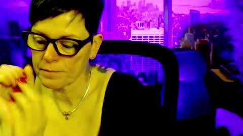 Snapshot of mollysun chatting on April 20, 2026, 4:32 pm MollySun Nina Randmann online show from April 20, 2026, 4:32 pm