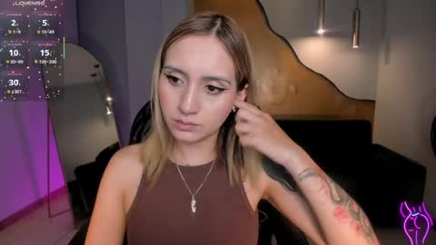 Molly Sunders online show from May 11, 2026, 8:50 pm