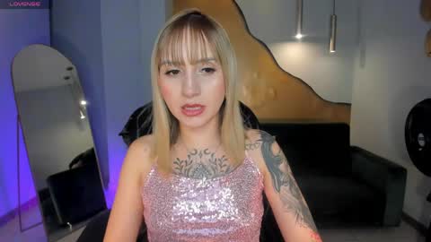 Molly Sunders online show from May 13, 2026, 8:27 pm