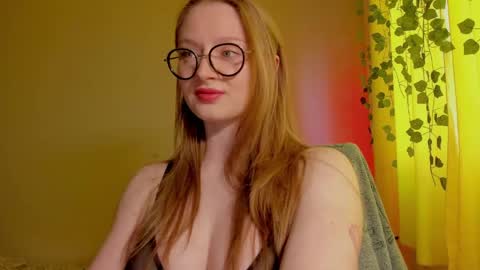 mollytucker online show from May 11, 2026, 2:12 pm